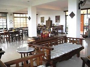 Hôtel Potters Ridge Tagaytay à Tagaytay City Extérieur photo