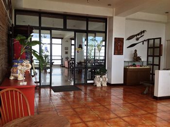Hôtel Potters Ridge Tagaytay à Tagaytay City Extérieur photo